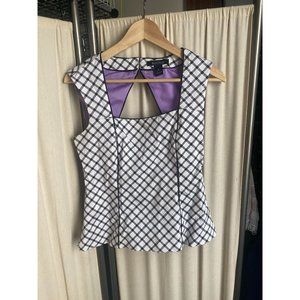 EUC White House Black Market Sz 8 Black/white top Purple Lining PERFECT TOP